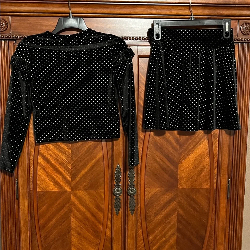 btween Black ‘Velvet Like’ Girl’s Skirt Set with Gold Polka Dots
